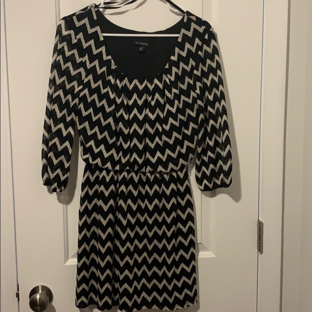 Black and white chevron print dress